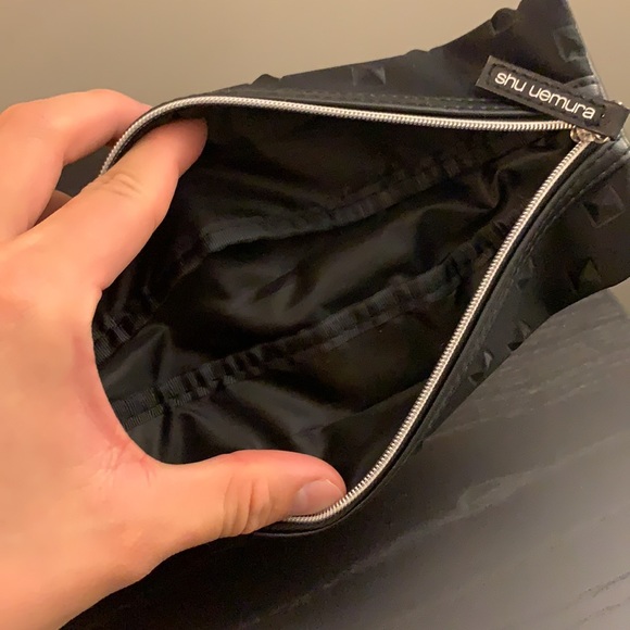 BRAND NEW black Shu Uemura makeup bag - Picture 3 of 4